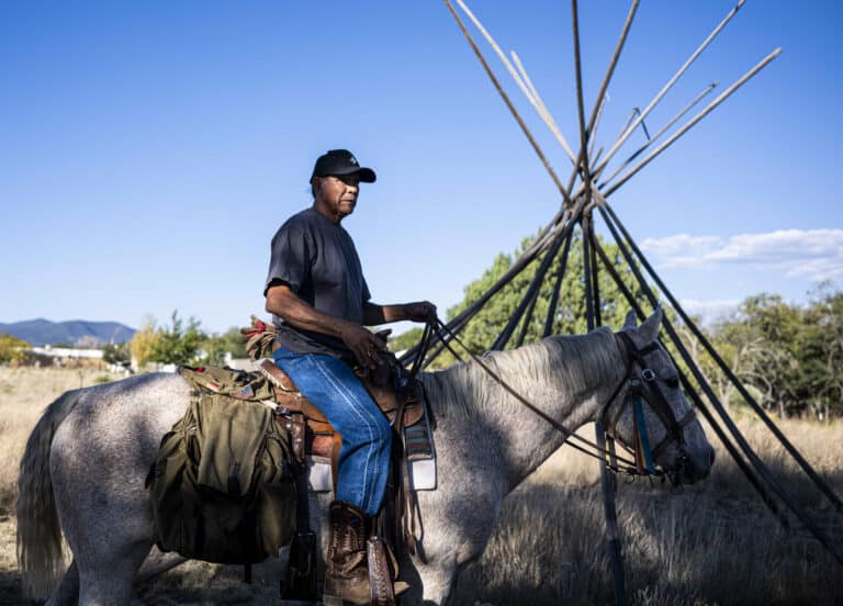 Wolfhorse Outfitters horseback guide