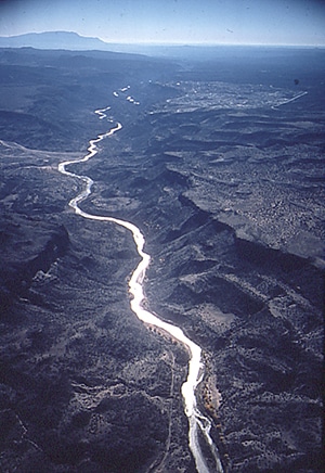 Rio Grande in a valley